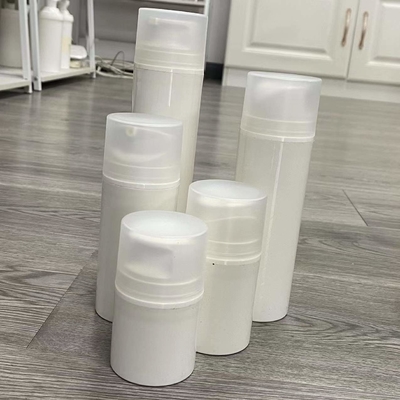 Bouteille de pompe sans air en plastique de 30 ml 50 ml 100 ml 120 ml 150 ml 200 ml pour produits cosmétiques en plastique PP