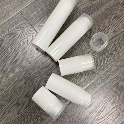 Bouteille de pompe sans air en plastique de 30 ml 50 ml 100 ml 120 ml 150 ml 200 ml pour produits cosmétiques en plastique PP