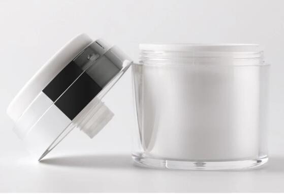 Bouteille de lotion de pompe acrylique sans air de forme ronde pour les soins de la peau 15g 30g 50g
