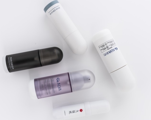 BEAUTY PACKING 30 ml bouteilles de pompe sans air avec sérigraphie et bouchon à vis en vrac