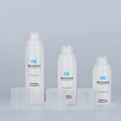 Bouteille de pompe sans air en plastique PP à vis personnalisée pour le lavage du corps 30 ml 50 ml 75 ml