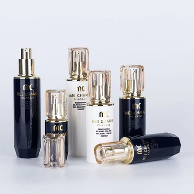 Bouteilles pulvérisatrices à pompe acrylique pour soins de la peau en PET de luxe série 40ml 100ml 120ml 150ml 170ml